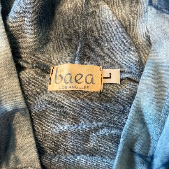 Baea Women’s Hoodie - Picture 3 of 9